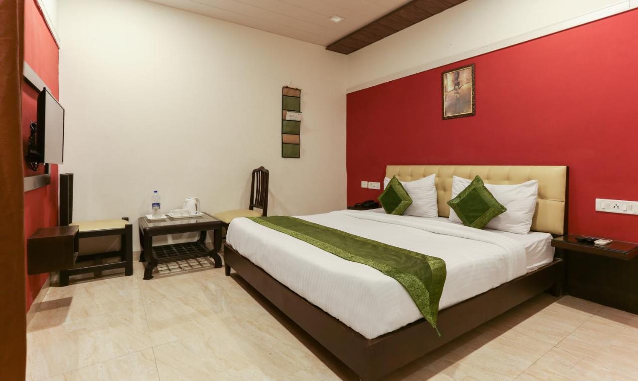 Hotel Seven- Center Of City Chandīgarh Eksteriør bilde