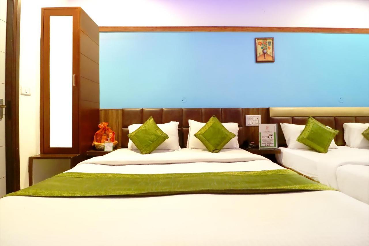 Hotel Seven- Center Of City Chandīgarh Eksteriør bilde