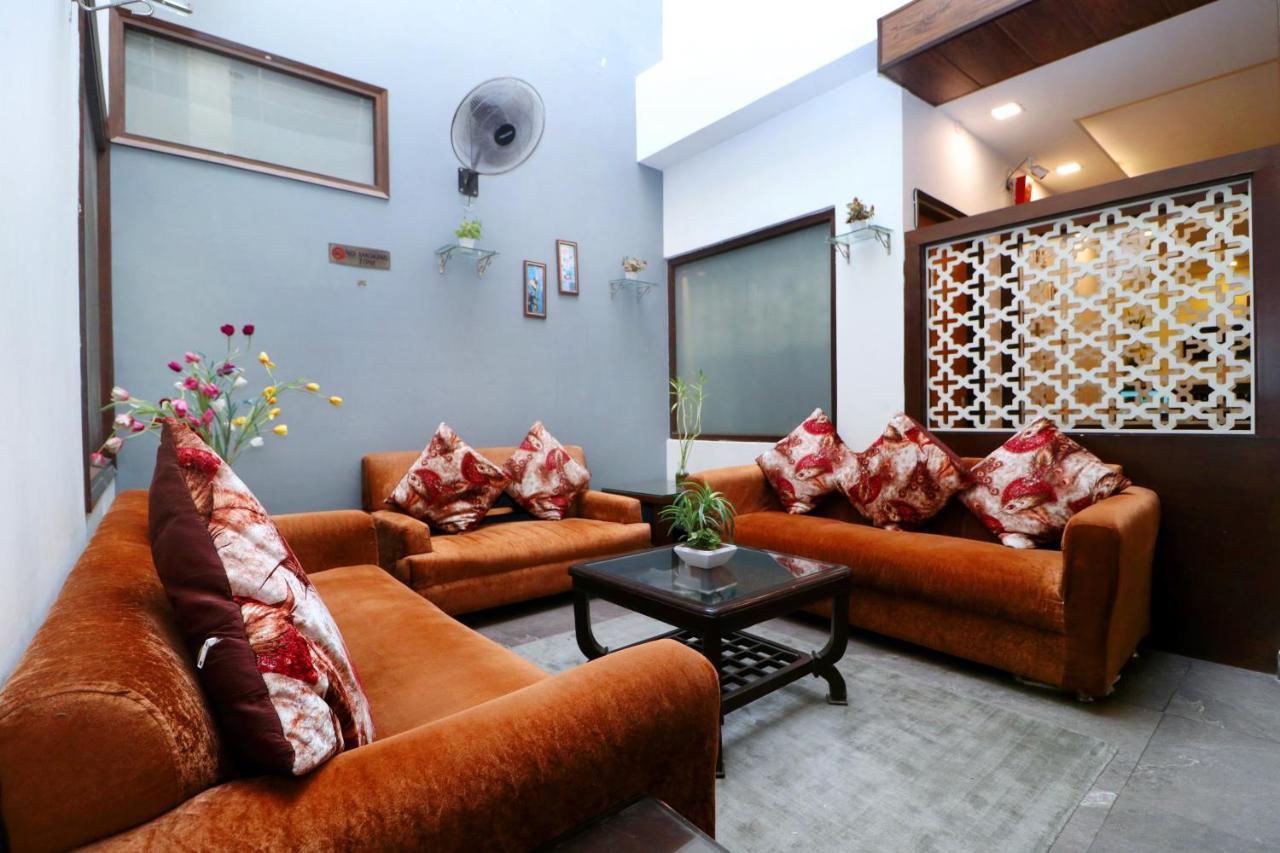 Hotel Seven- Center Of City Chandīgarh Eksteriør bilde