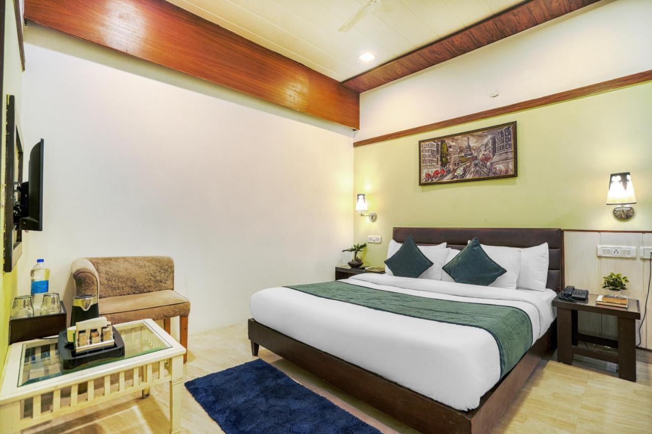 Hotel Seven- Center Of City Chandīgarh Eksteriør bilde