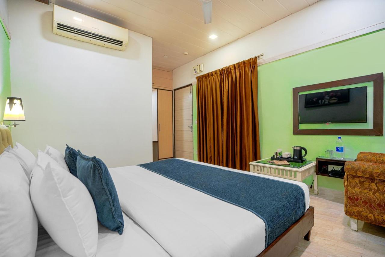 Hotel Seven- Center Of City Chandīgarh Eksteriør bilde