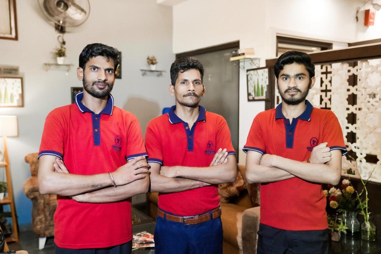 Hotel Seven- Center Of City Chandīgarh Eksteriør bilde
