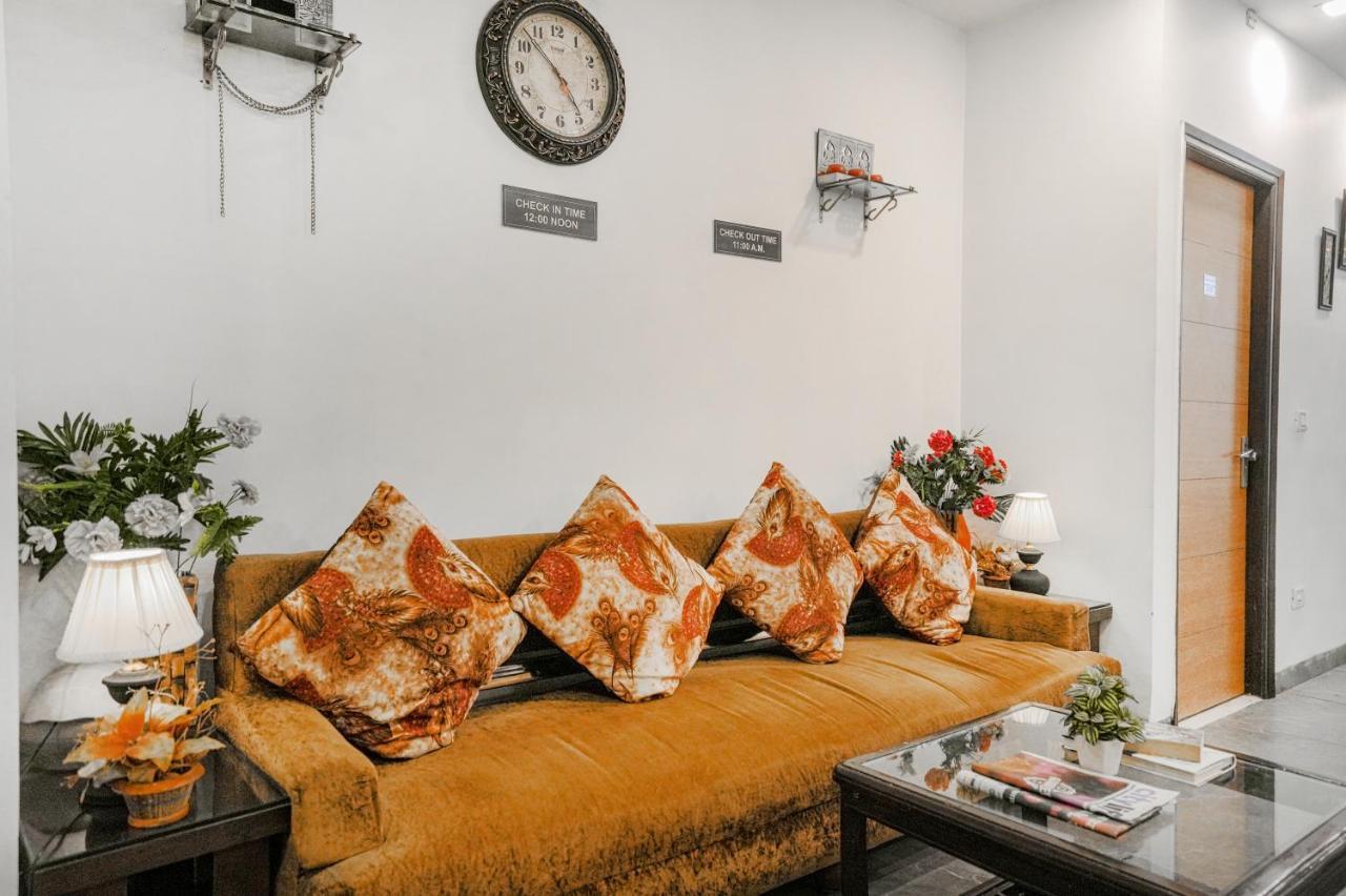 Hotel Seven- Center Of City Chandīgarh Eksteriør bilde