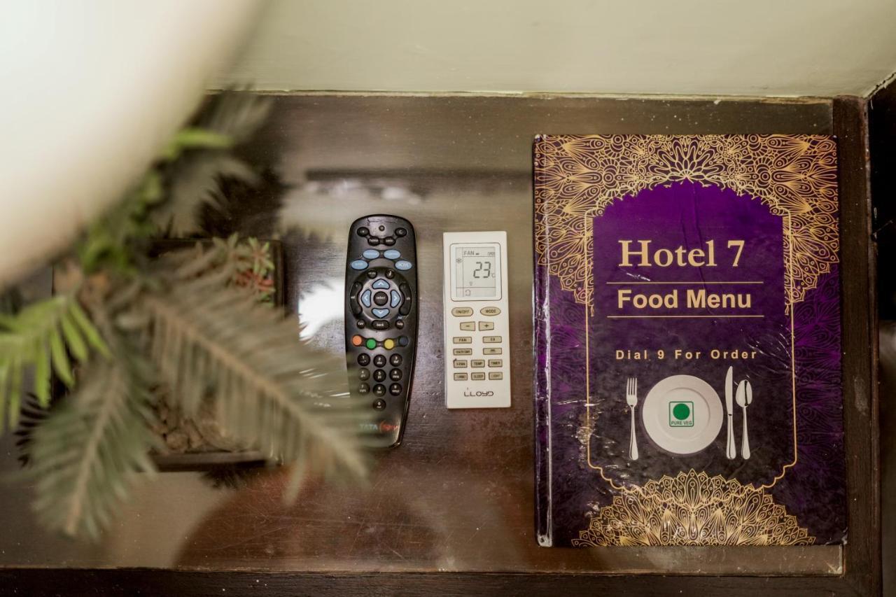 Hotel Seven- Center Of City Chandīgarh Eksteriør bilde